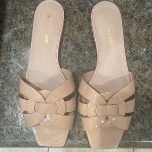 Yves Saint Laurent tribute sandal in nude patent leather
